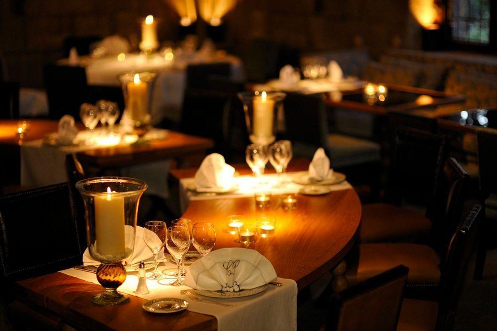 Landa Hotell Burgo Restaurang bild Candlelight dinner